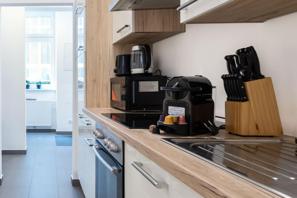 Orestaliving - Spacious 2Br On The Danube Canal Vienna Esterno foto