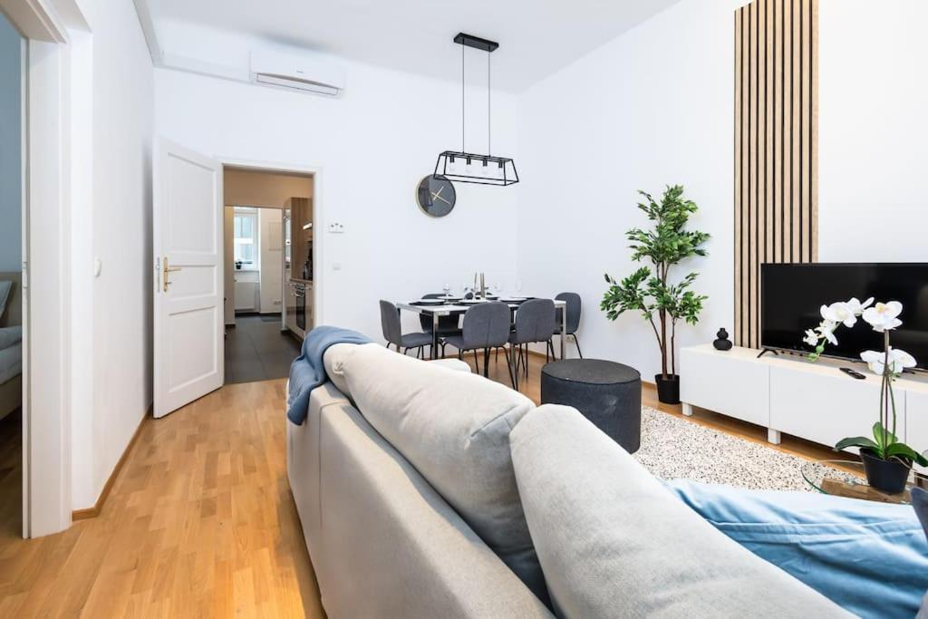 Orestaliving - Spacious 2Br On The Danube Canal Vienna Esterno foto